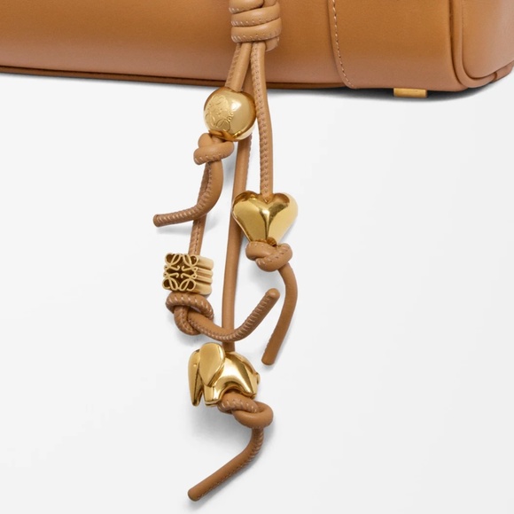 Loewe Customizable Accessories Yellow Dice x2 NEW - Picture 4 of 4